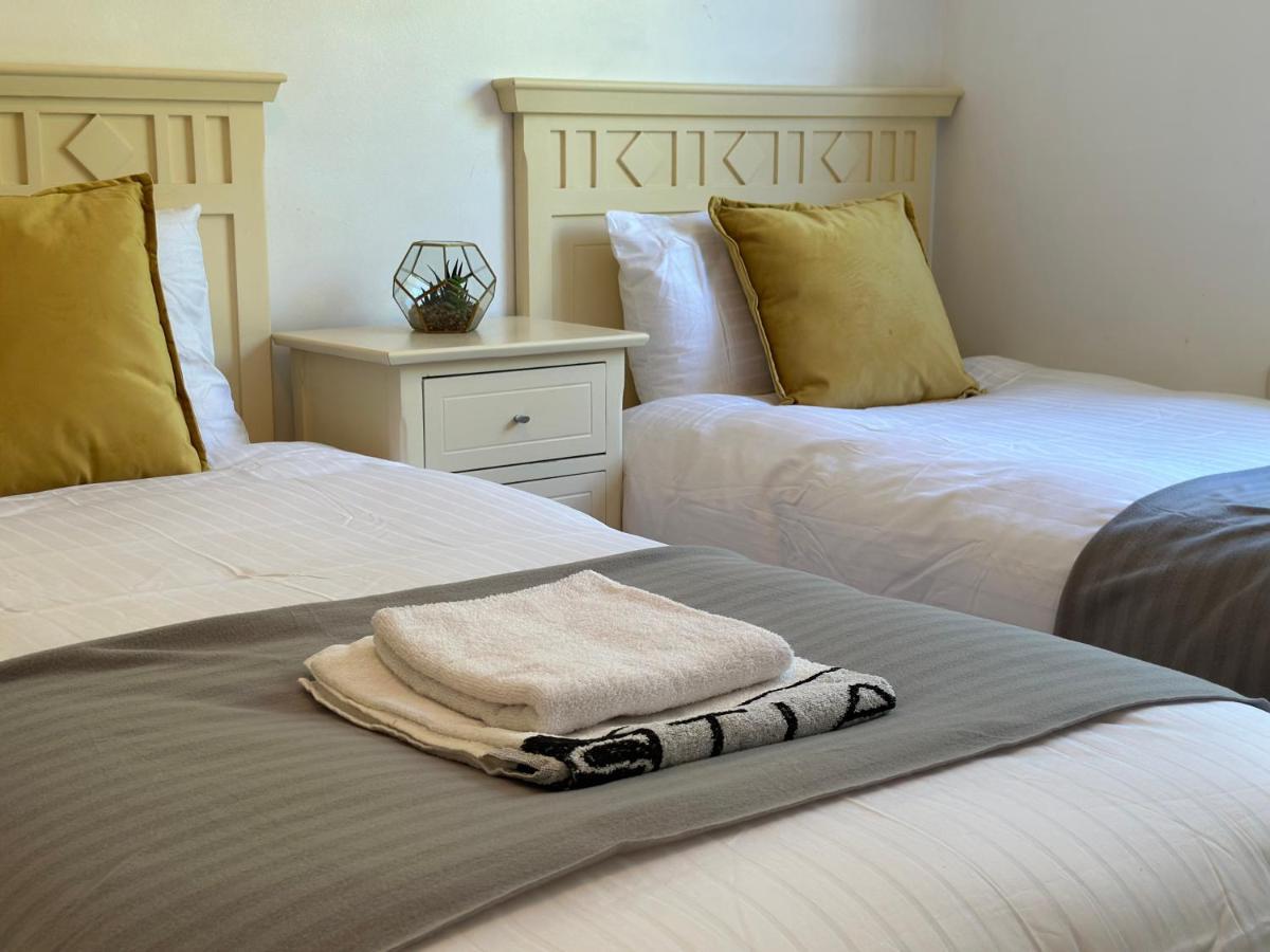 Moderno Apartamento Con Preciosas Vistas Al Mar En Urbanizacion Con Piscina - Rio Real 11 2G 马尔韦利亚 外观 照片