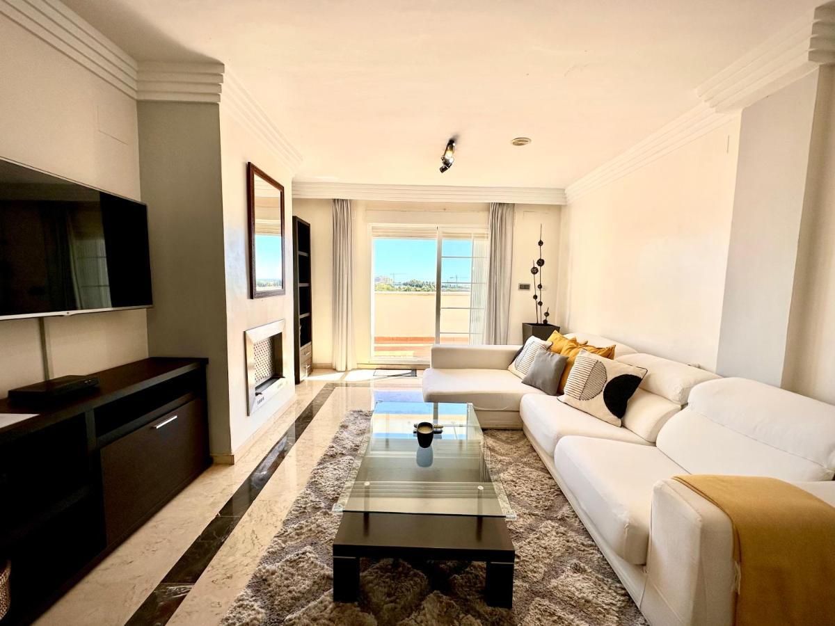 Moderno Apartamento Con Preciosas Vistas Al Mar En Urbanizacion Con Piscina - Rio Real 11 2G 马尔韦利亚 外观 照片