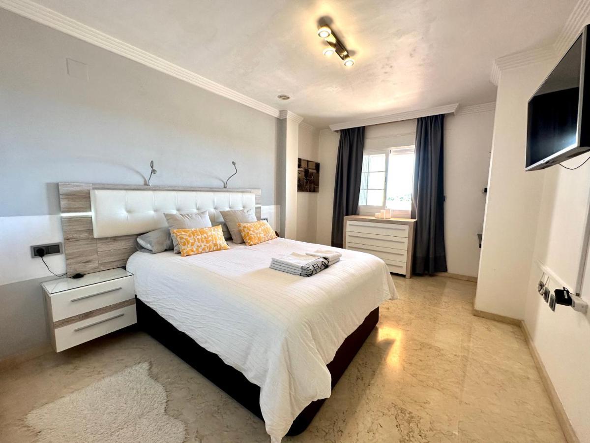 Moderno Apartamento Con Preciosas Vistas Al Mar En Urbanizacion Con Piscina - Rio Real 11 2G 马尔韦利亚 外观 照片
