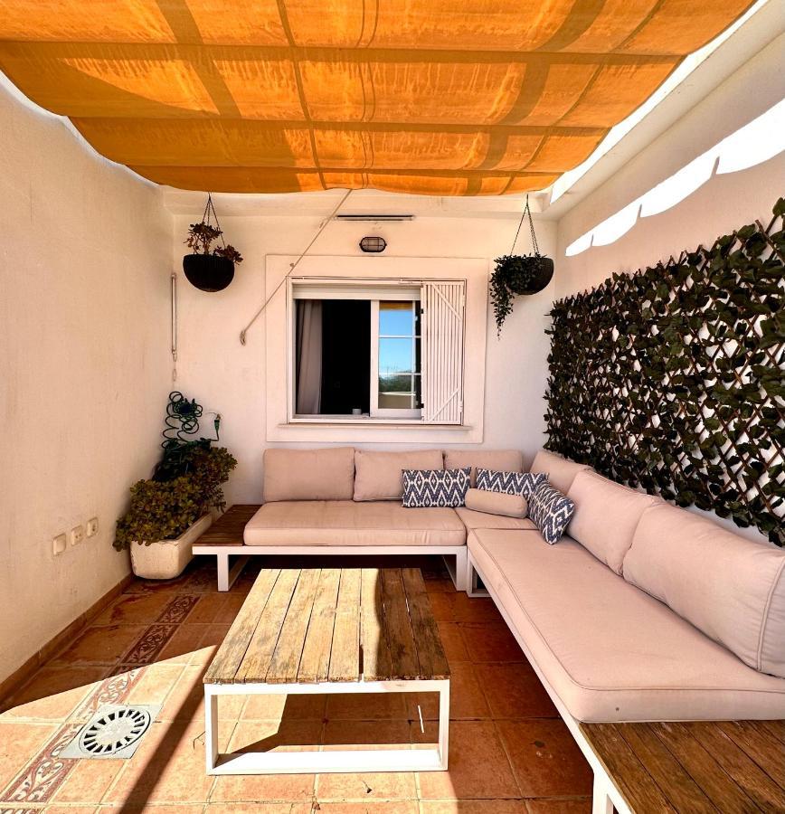 Moderno Apartamento Con Preciosas Vistas Al Mar En Urbanizacion Con Piscina - Rio Real 11 2G 马尔韦利亚 外观 照片