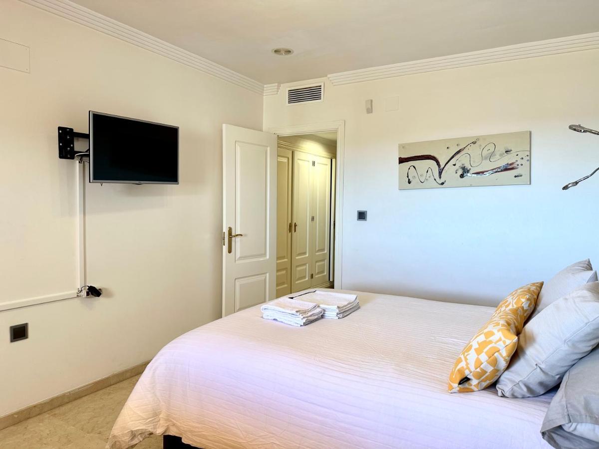 Moderno Apartamento Con Preciosas Vistas Al Mar En Urbanizacion Con Piscina - Rio Real 11 2G 马尔韦利亚 外观 照片