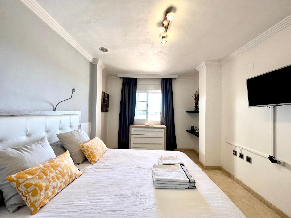 Moderno Apartamento Con Preciosas Vistas Al Mar En Urbanizacion Con Piscina - Rio Real 11 2G 马尔韦利亚 外观 照片
