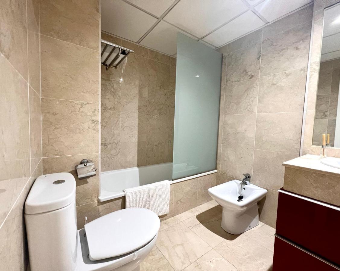 Moderno Apartamento Con Preciosas Vistas Al Mar En Urbanizacion Con Piscina - Rio Real 11 2G 马尔韦利亚 外观 照片
