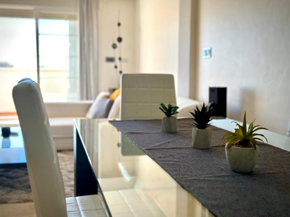 Moderno Apartamento Con Preciosas Vistas Al Mar En Urbanizacion Con Piscina - Rio Real 11 2G 马尔韦利亚 外观 照片